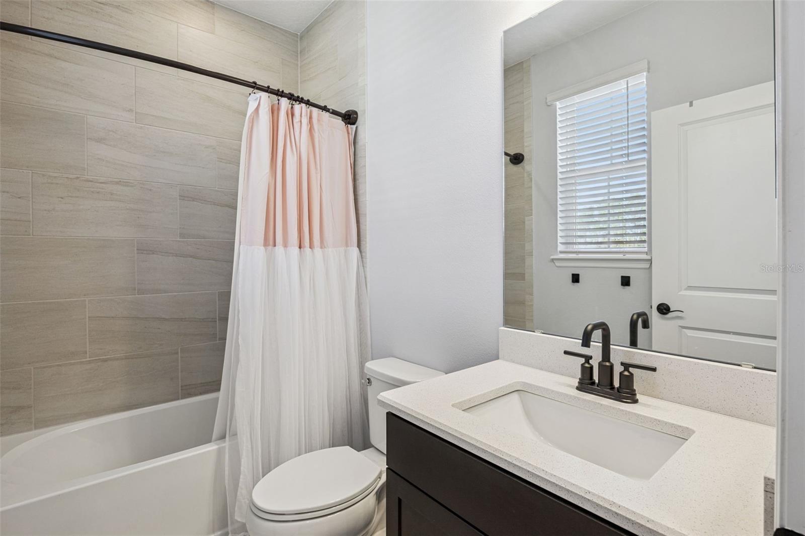 WINDING BAY PH 2 - Residential