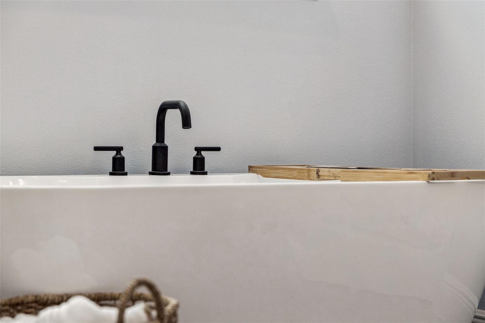 WINDING BAY PH 2 - Residential