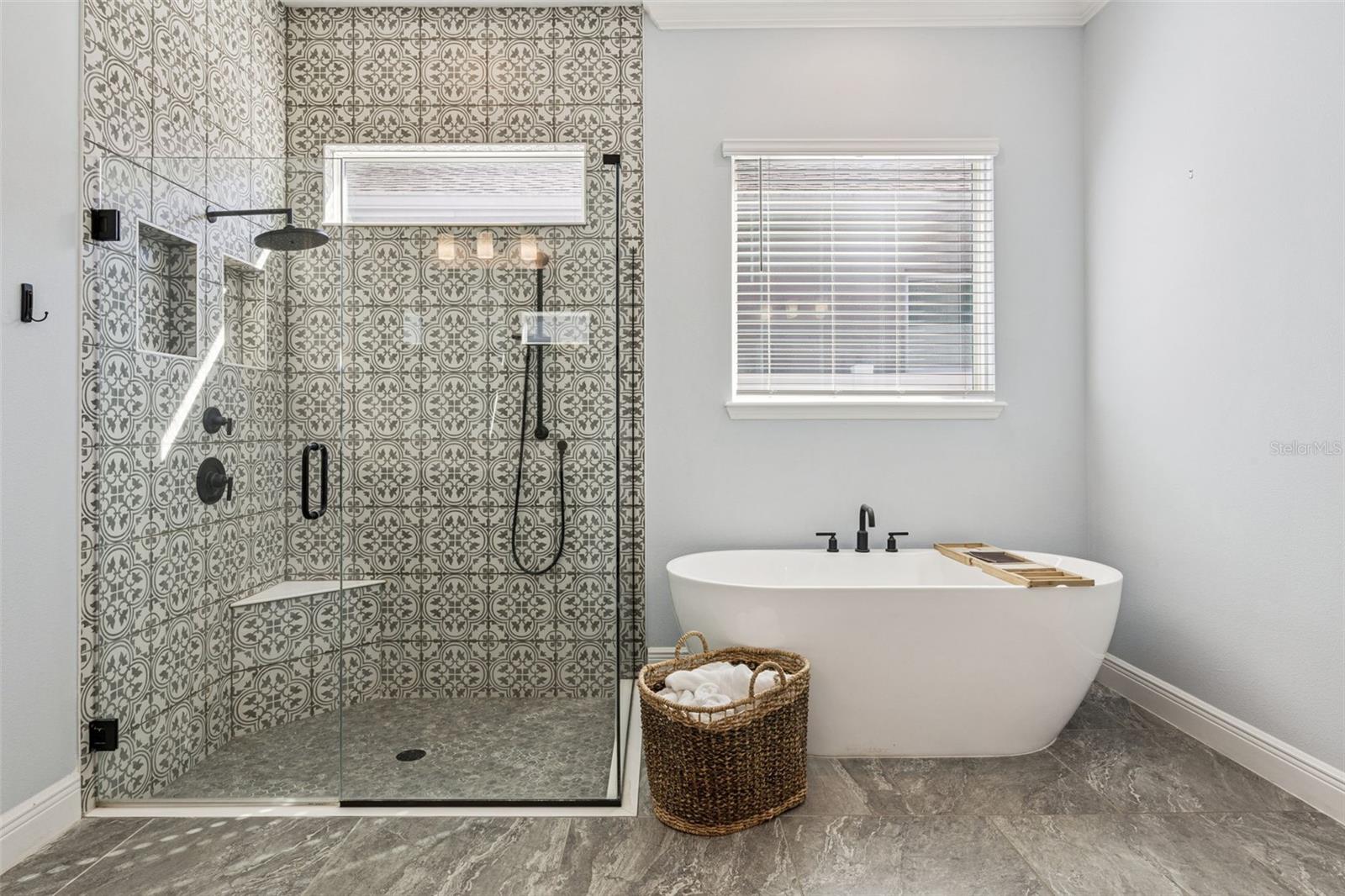 WINDING BAY PH 2 - Residential