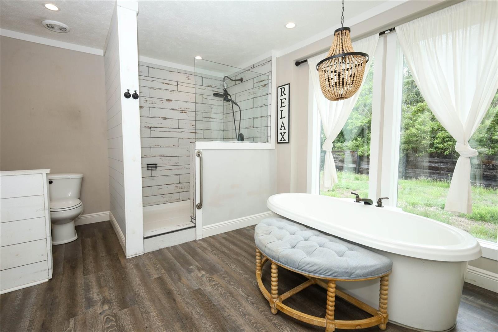 MULLET LAKE RETREAT 5 ACRE DEV - Residential