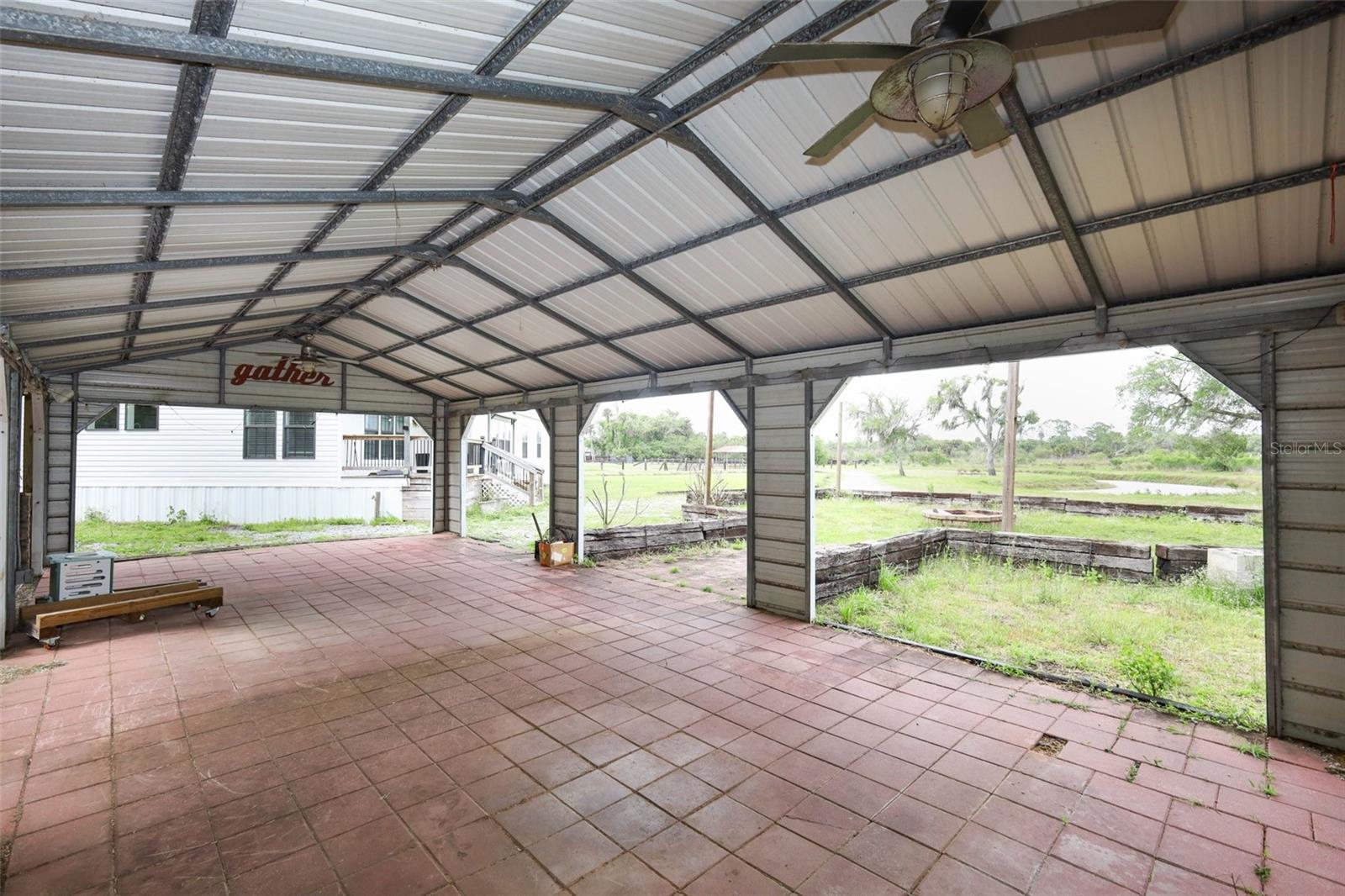 MULLET LAKE RETREAT 5 ACRE DEV - Residential