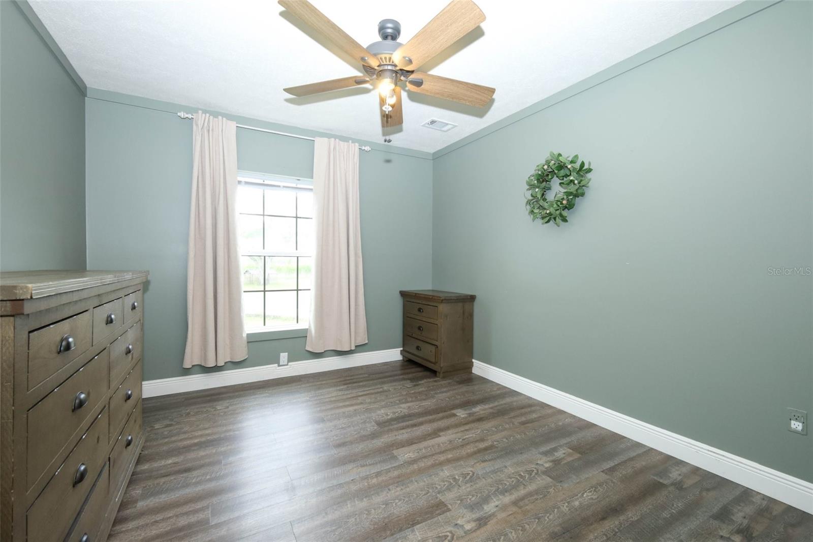 MULLET LAKE RETREAT 5 ACRE DEV - Residential