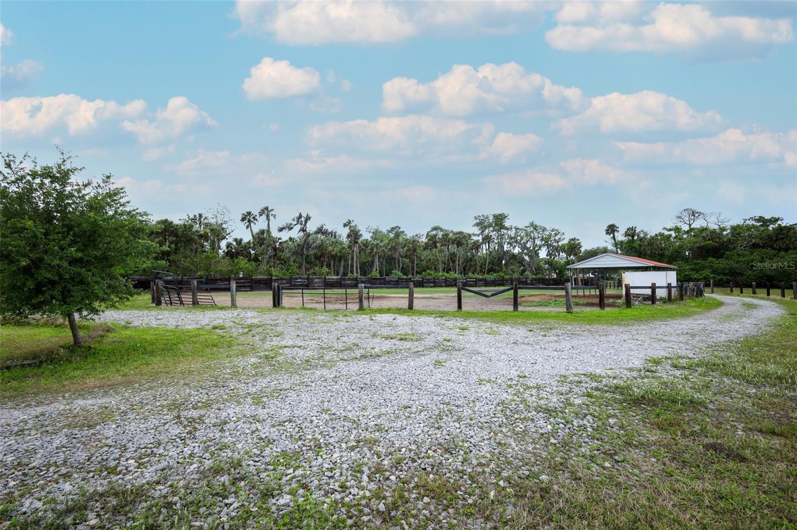 MULLET LAKE RETREAT 5 ACRE DEV - Residential