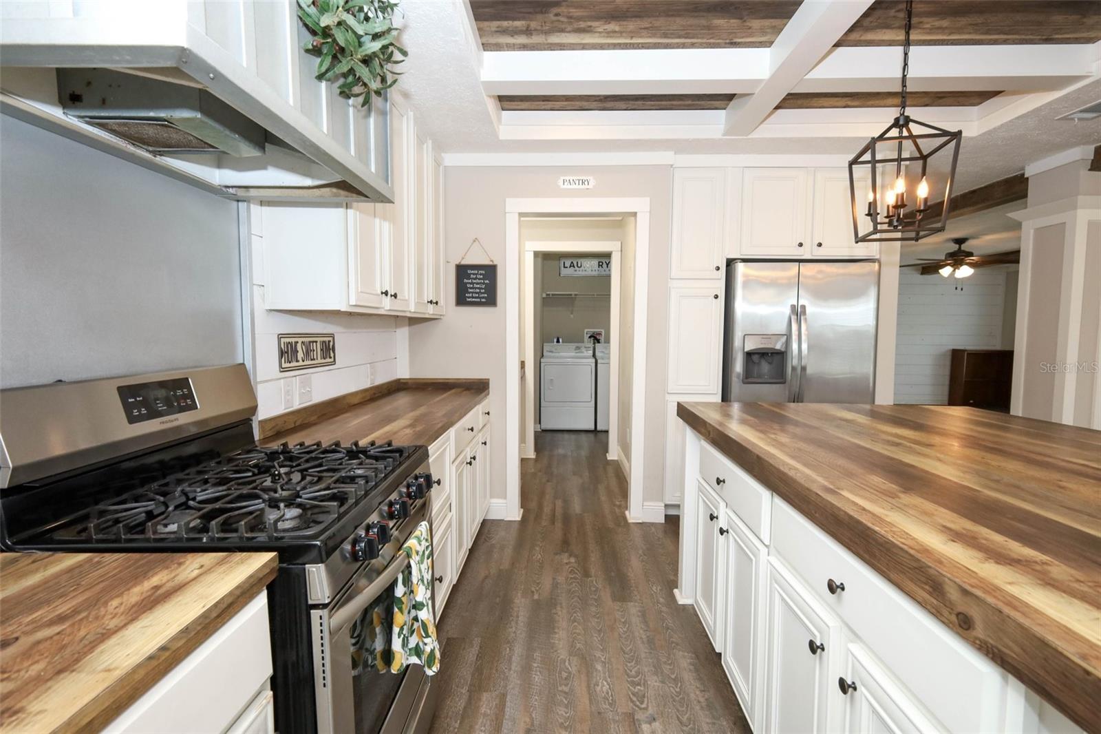 MULLET LAKE RETREAT 5 ACRE DEV - Residential