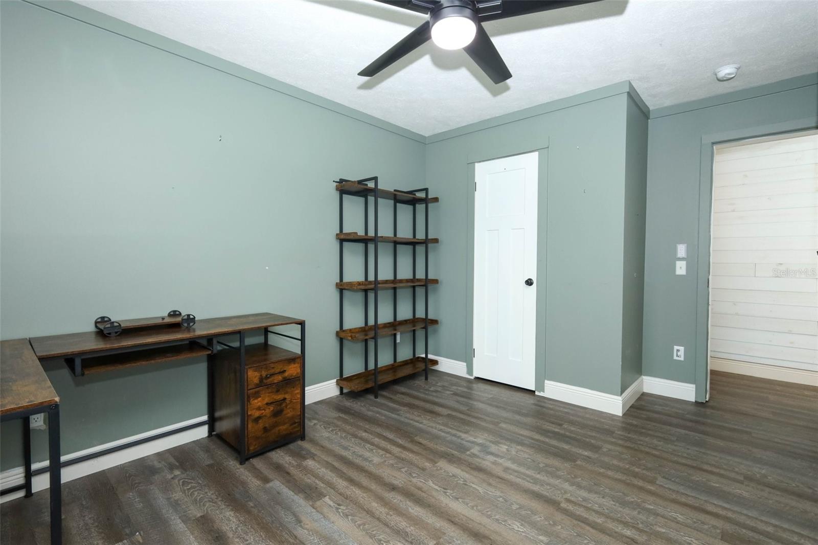 MULLET LAKE RETREAT 5 ACRE DEV - Residential