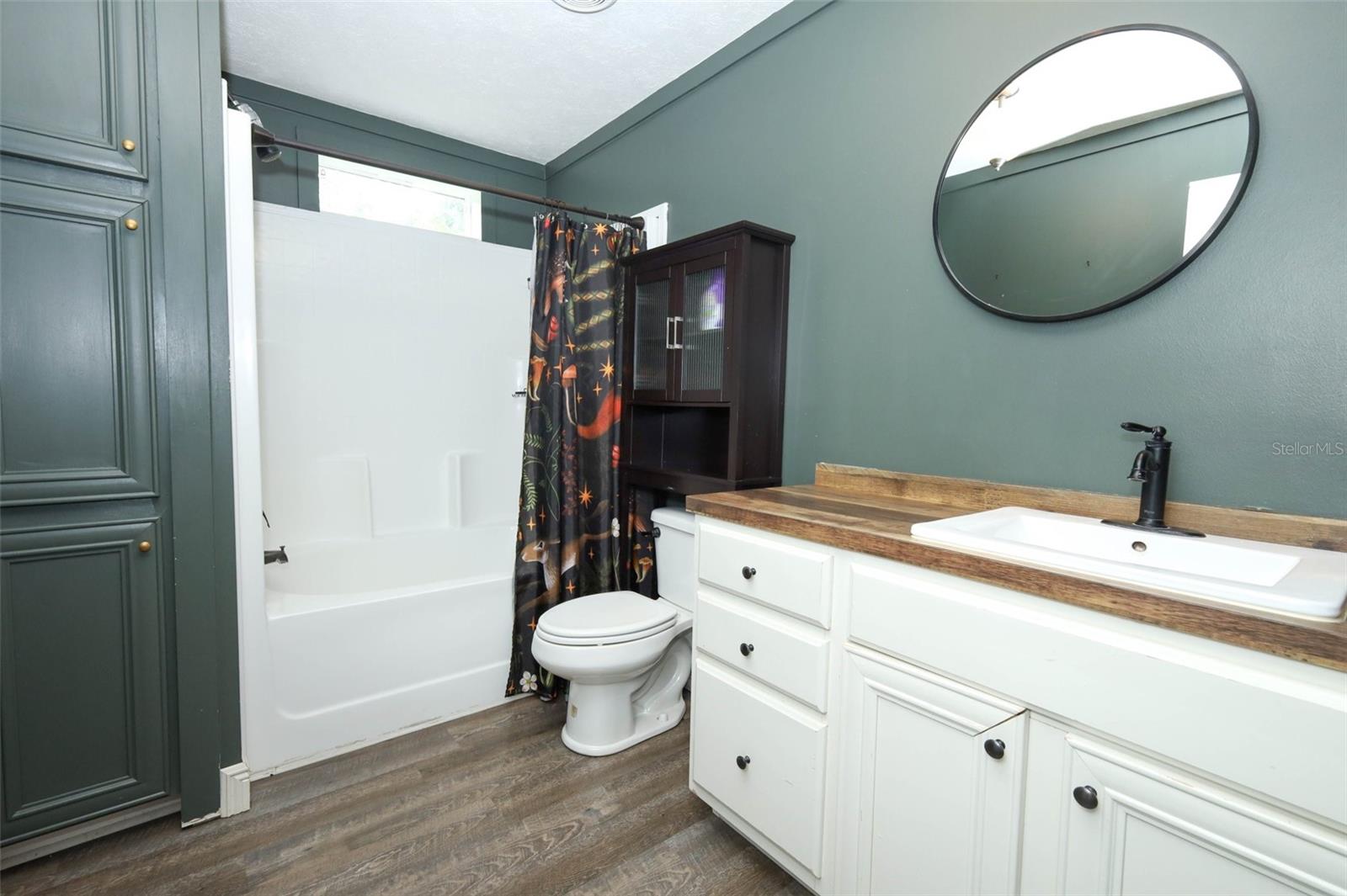 MULLET LAKE RETREAT 5 ACRE DEV - Residential