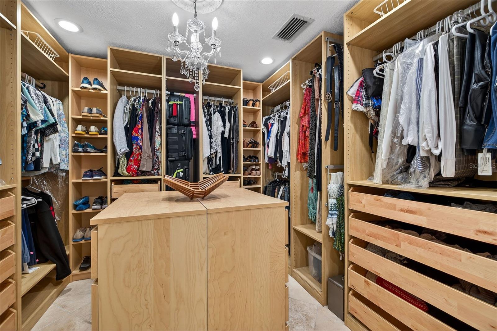 VENETIAN ISLES - Residential