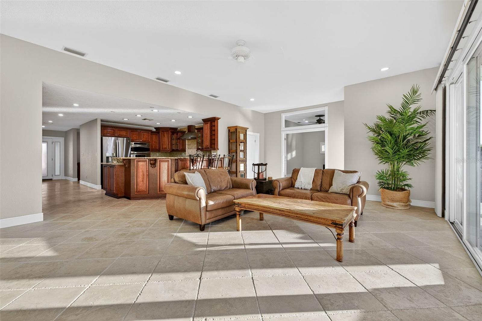 VENETIAN ISLES - Residential