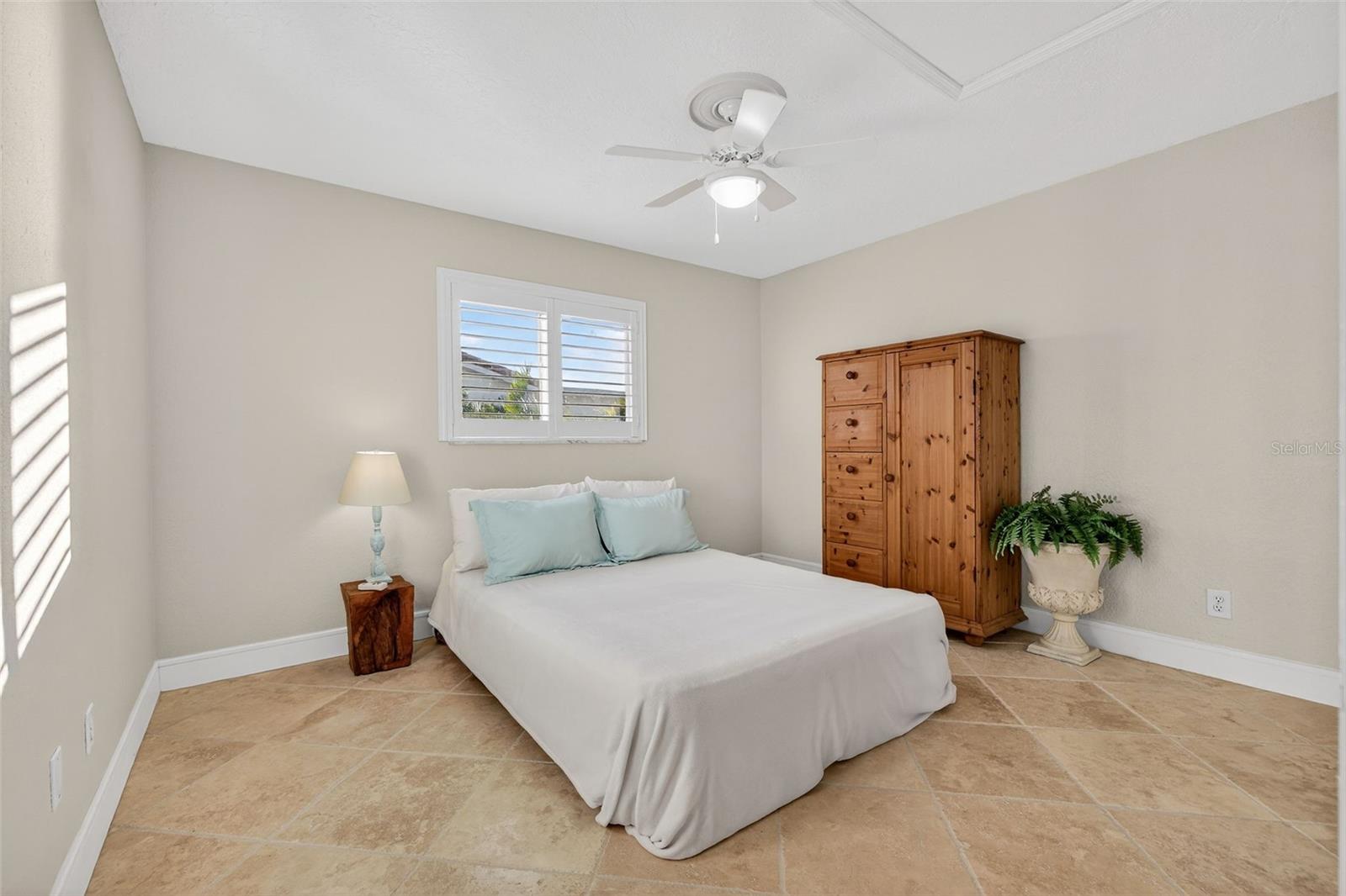 VENETIAN ISLES - Residential