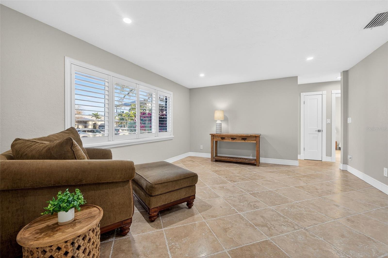 VENETIAN ISLES - Residential