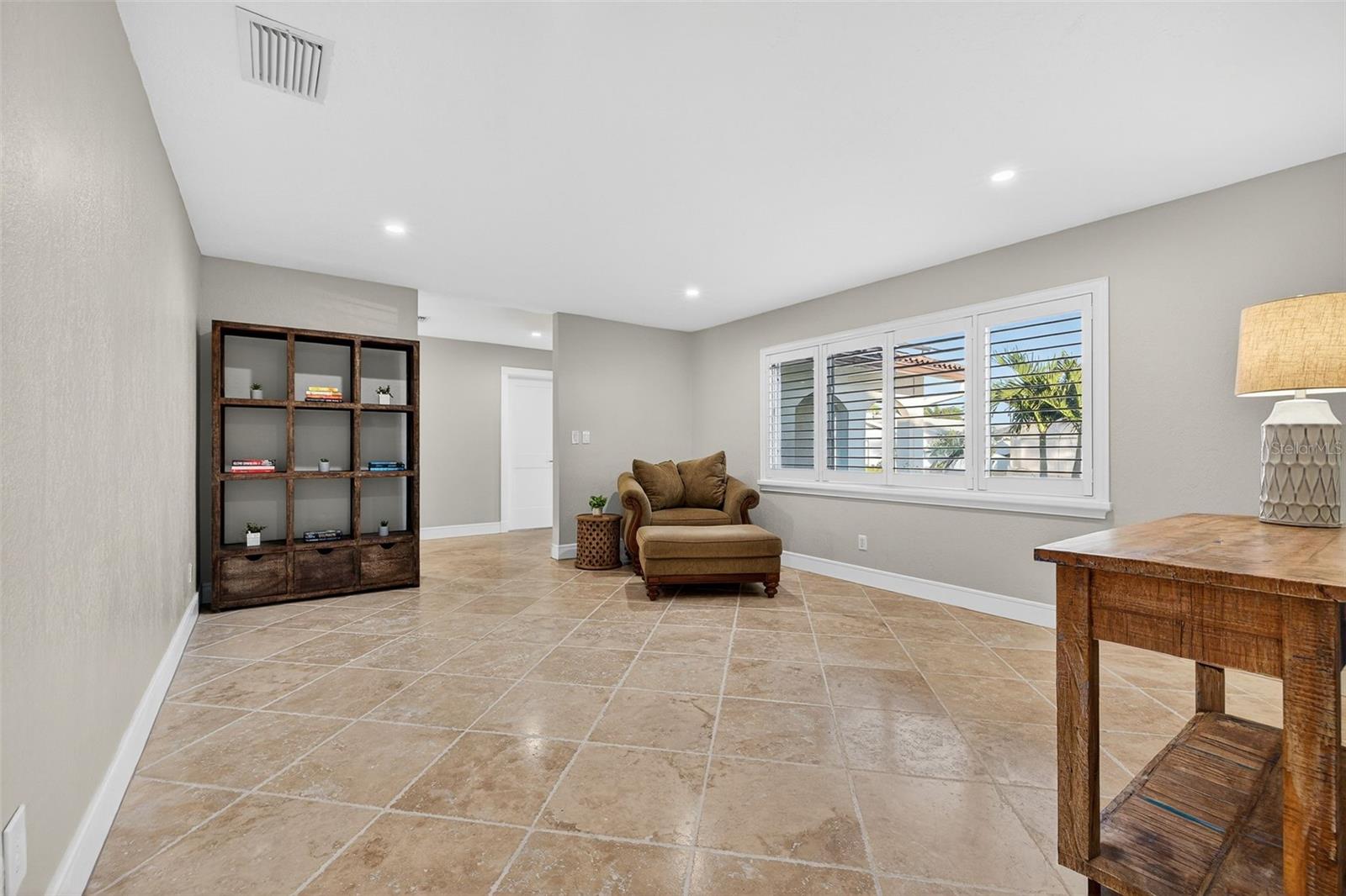 VENETIAN ISLES - Residential