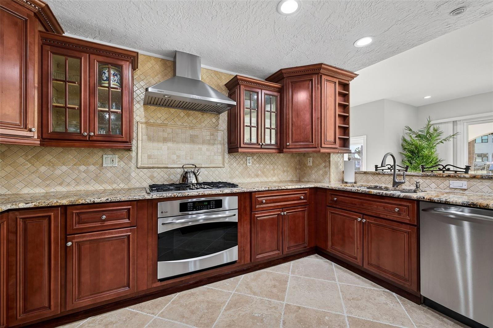 VENETIAN ISLES - Residential