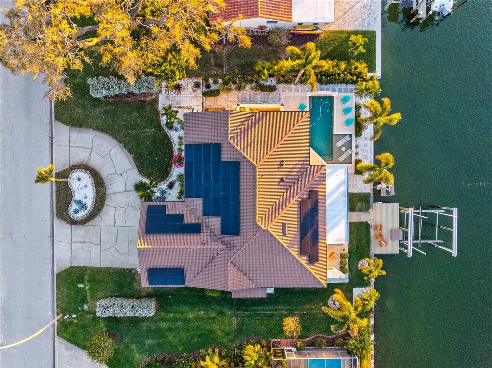 VENETIAN ISLES - Residential