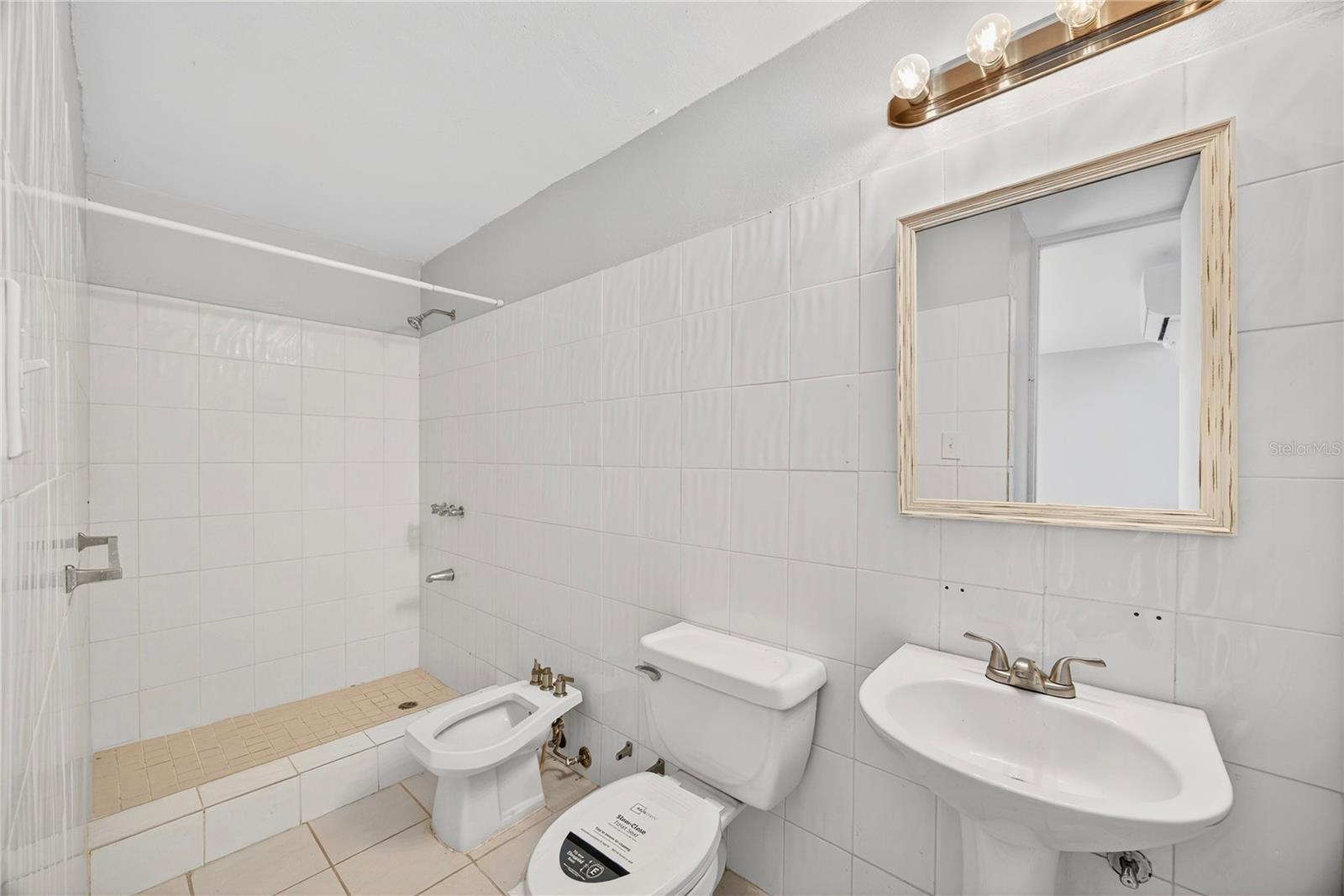 URB. ESTANCIAS DEL GOLF - Residential