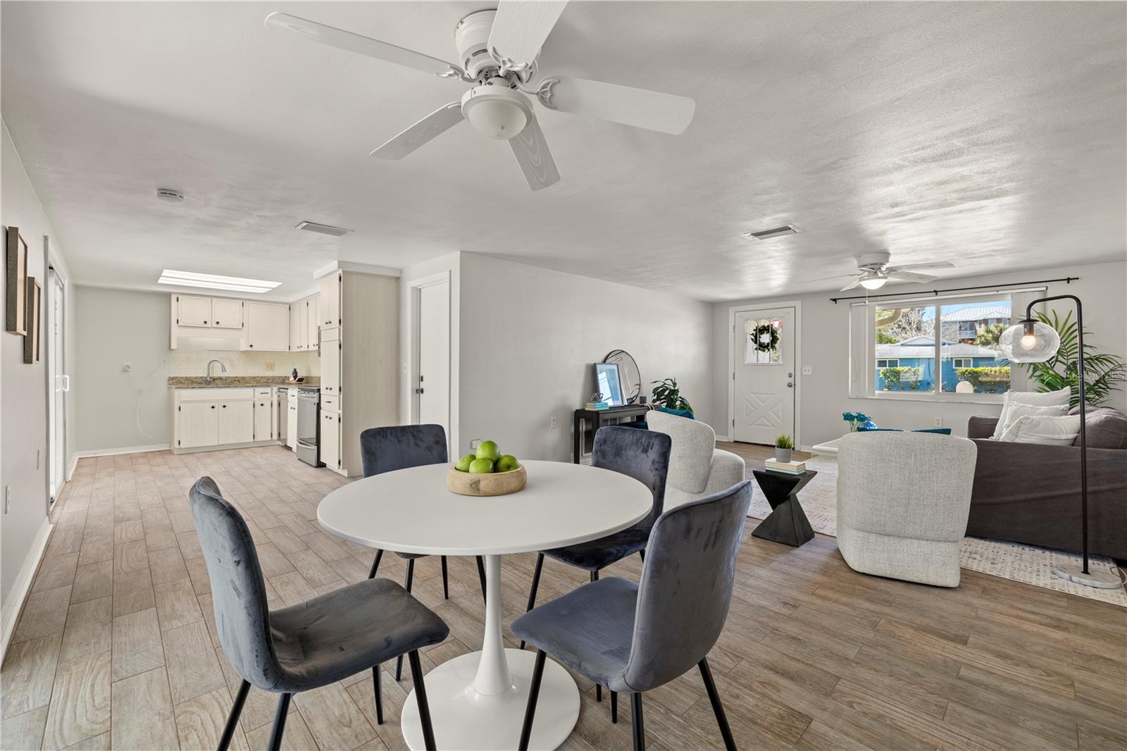 MARTHAS VINEYARD - Residential