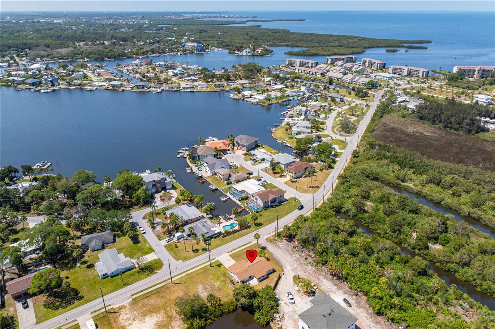 MARTHAS VINEYARD - Residential