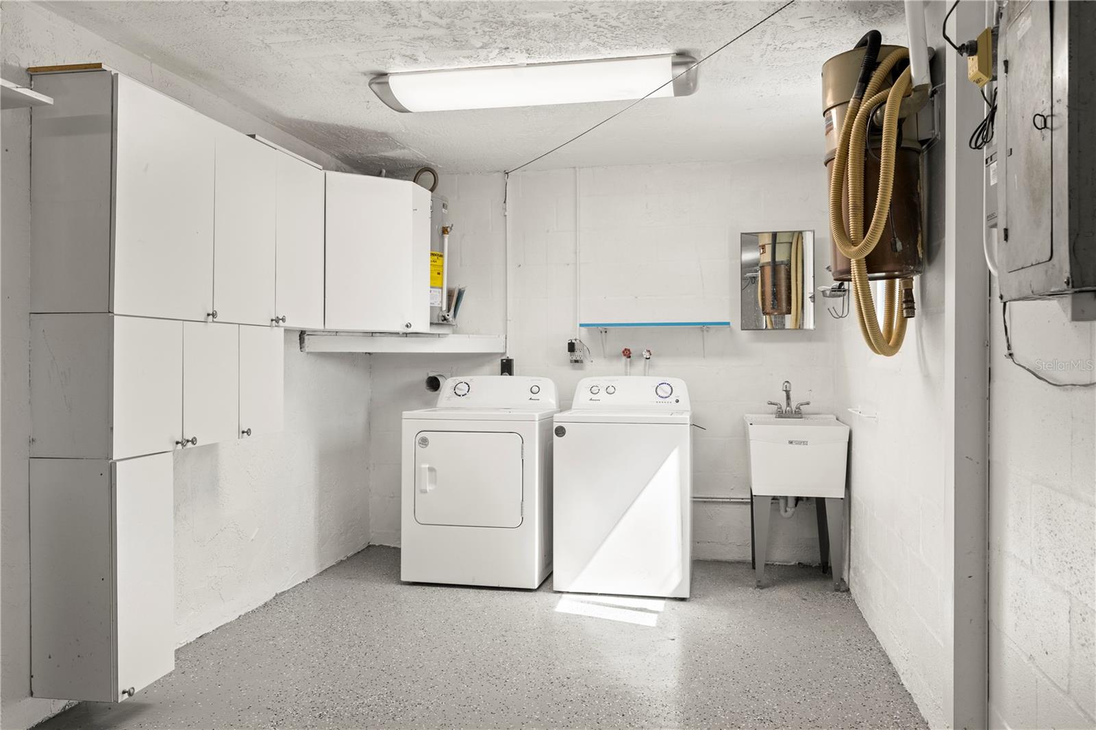 MARTHAS VINEYARD - Residential