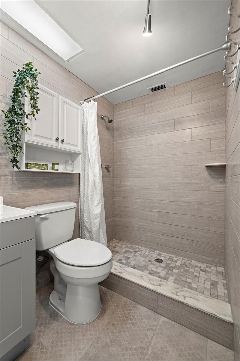 MARTHAS VINEYARD - Residential