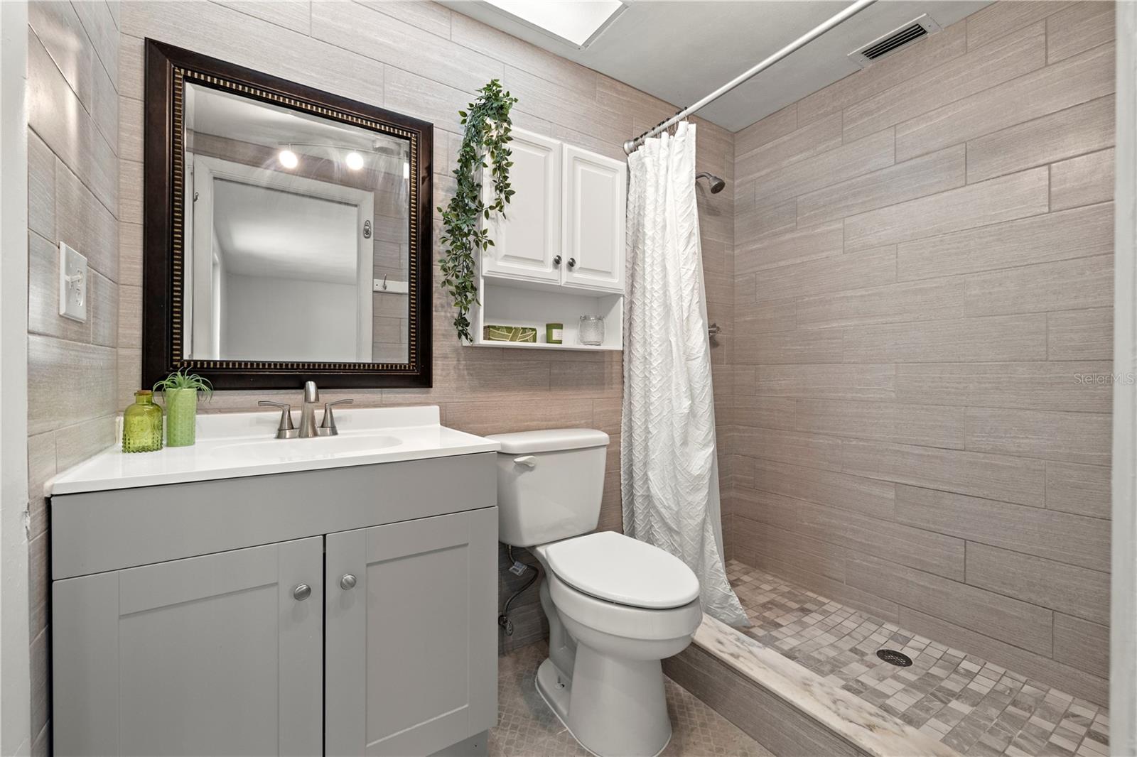 MARTHAS VINEYARD - Residential