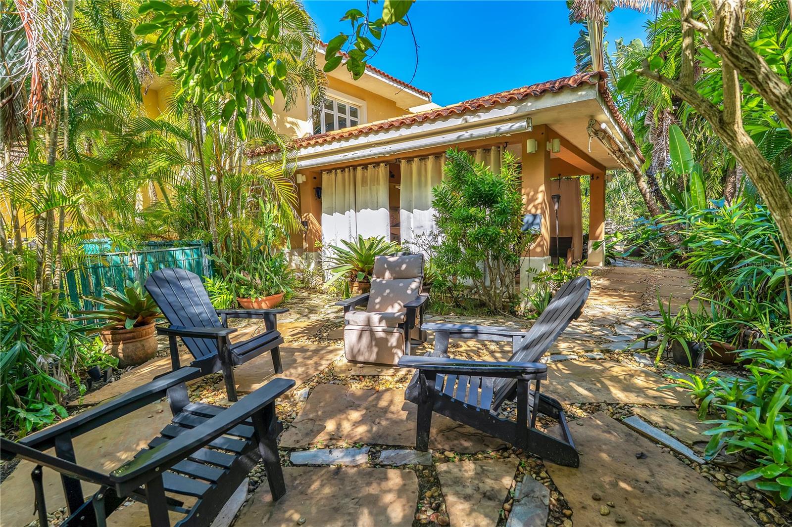 DORADO BEACH EAST - Residential