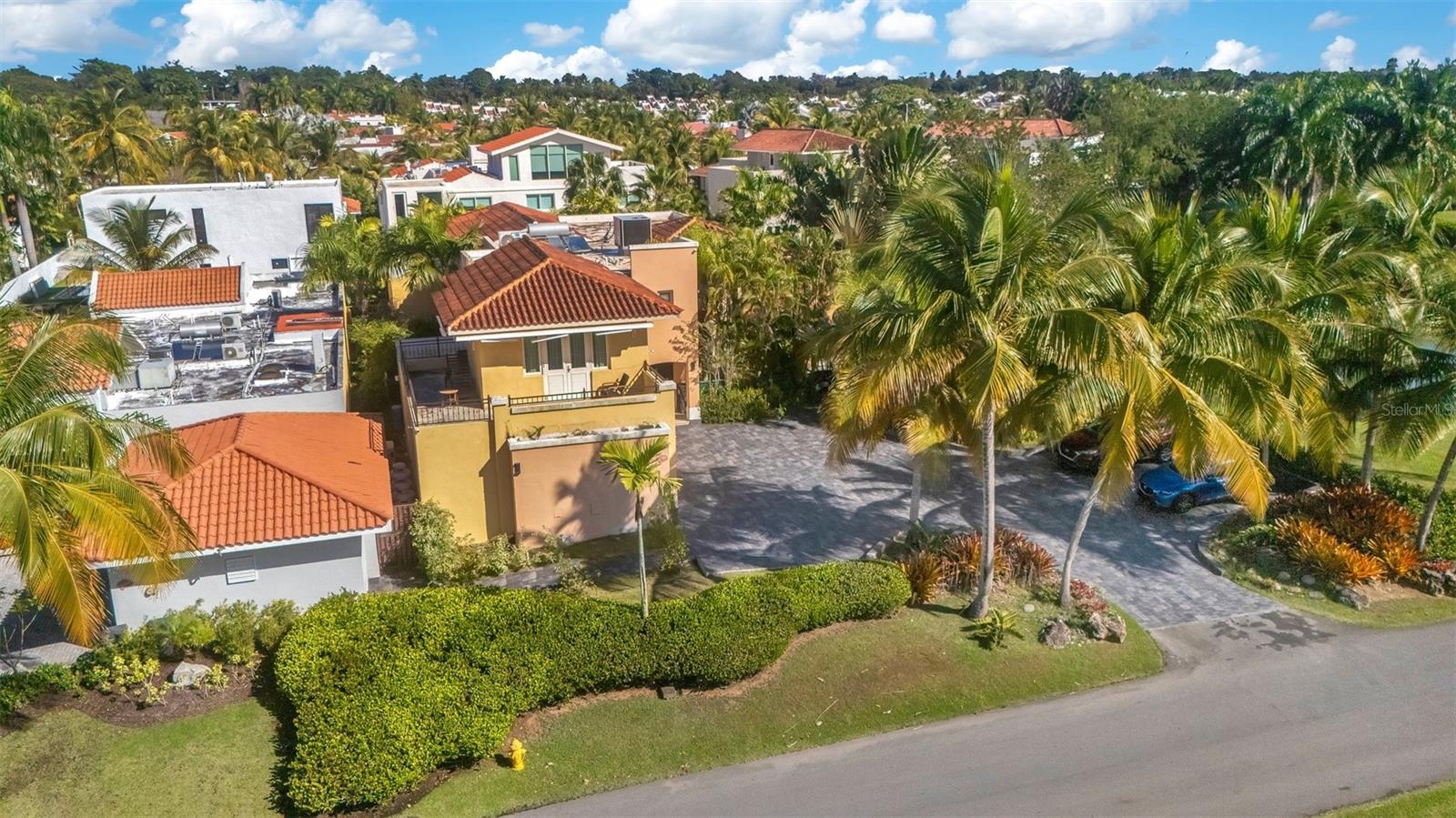 DORADO BEACH EAST - Residential