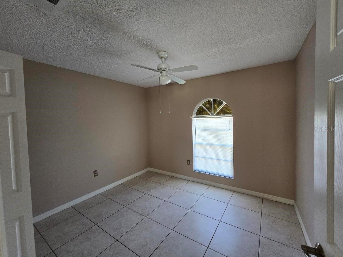 DELTONA LAKES UNIT 38 - Residential Lease