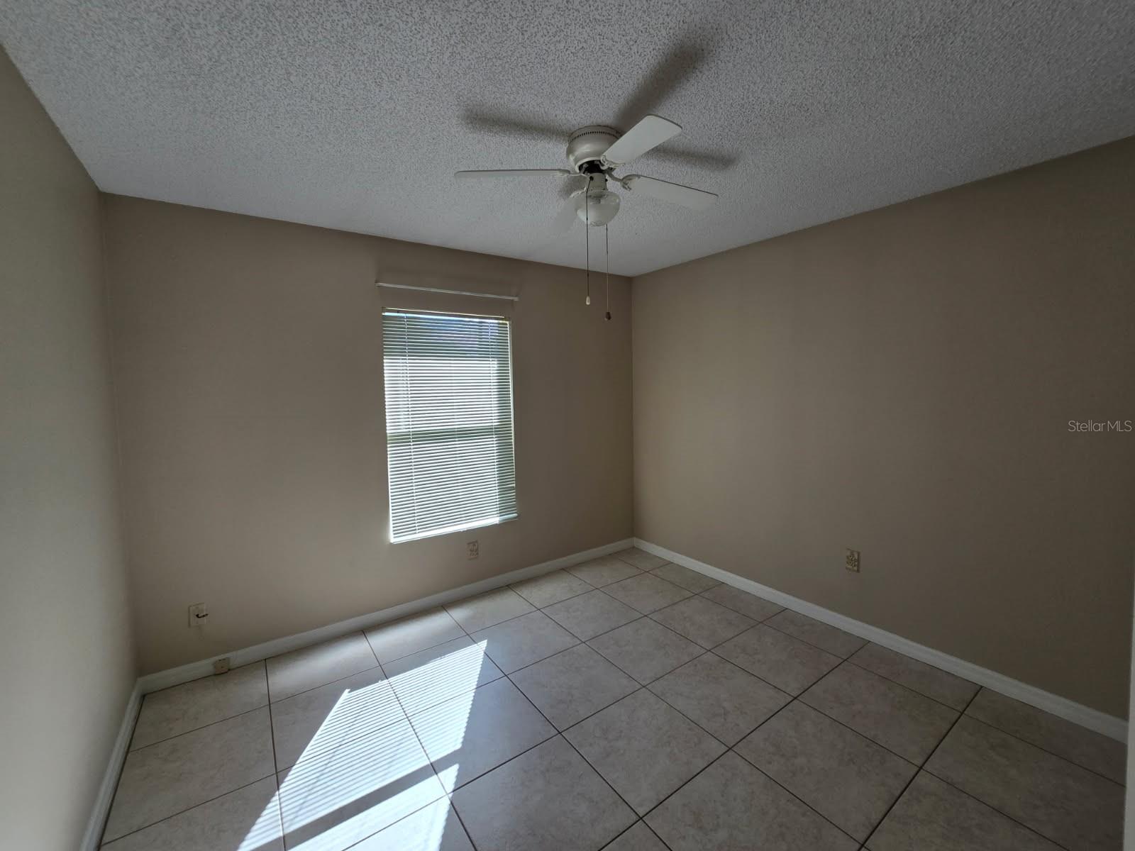 DELTONA LAKES UNIT 38 - Residential Lease