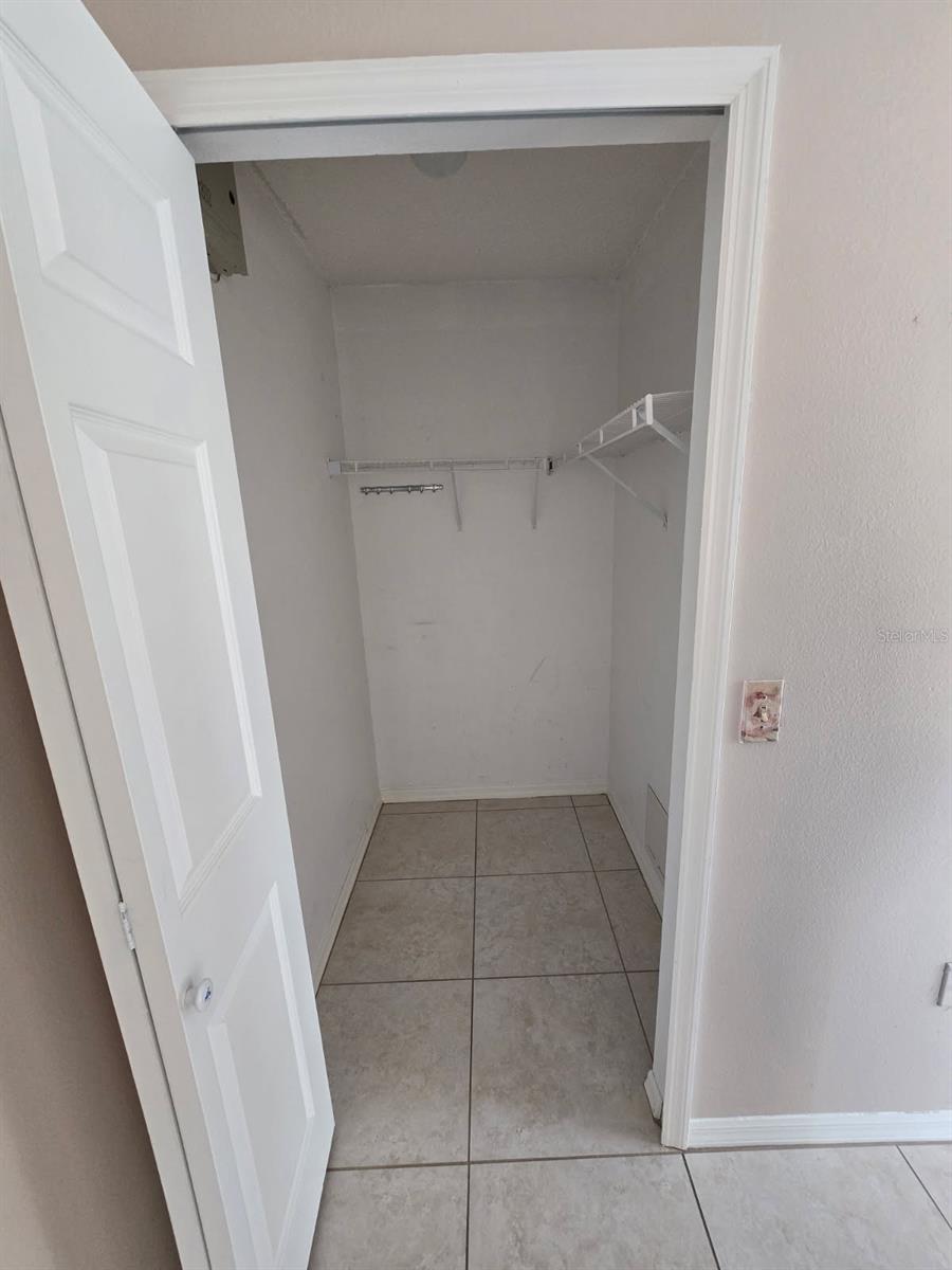 DELTONA LAKES UNIT 38 - Residential Lease