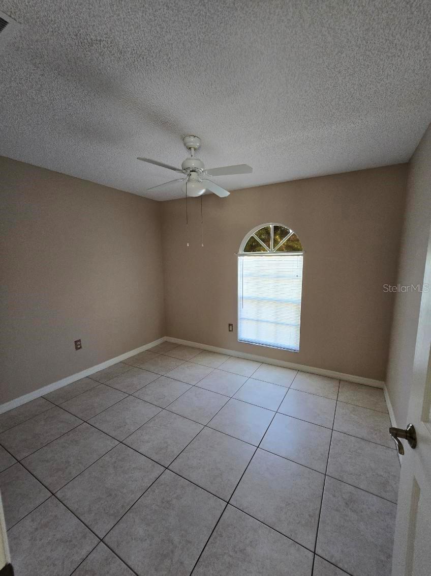 DELTONA LAKES UNIT 38 - Residential Lease