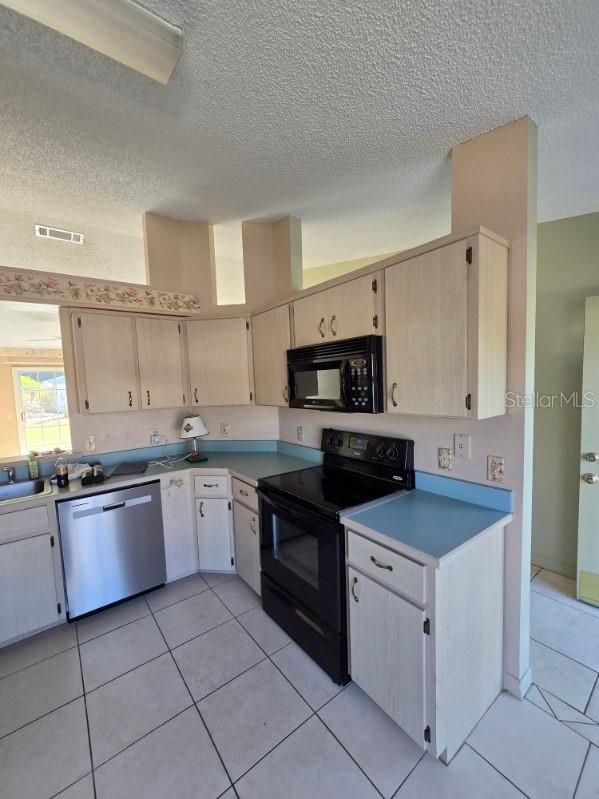 DELTONA LAKES UNIT 38 - Residential Lease