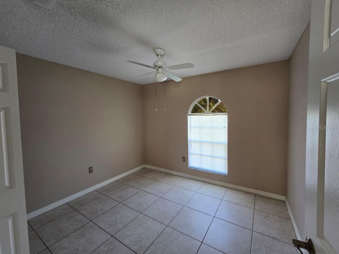 DELTONA LAKES UNIT 38 - Residential Lease