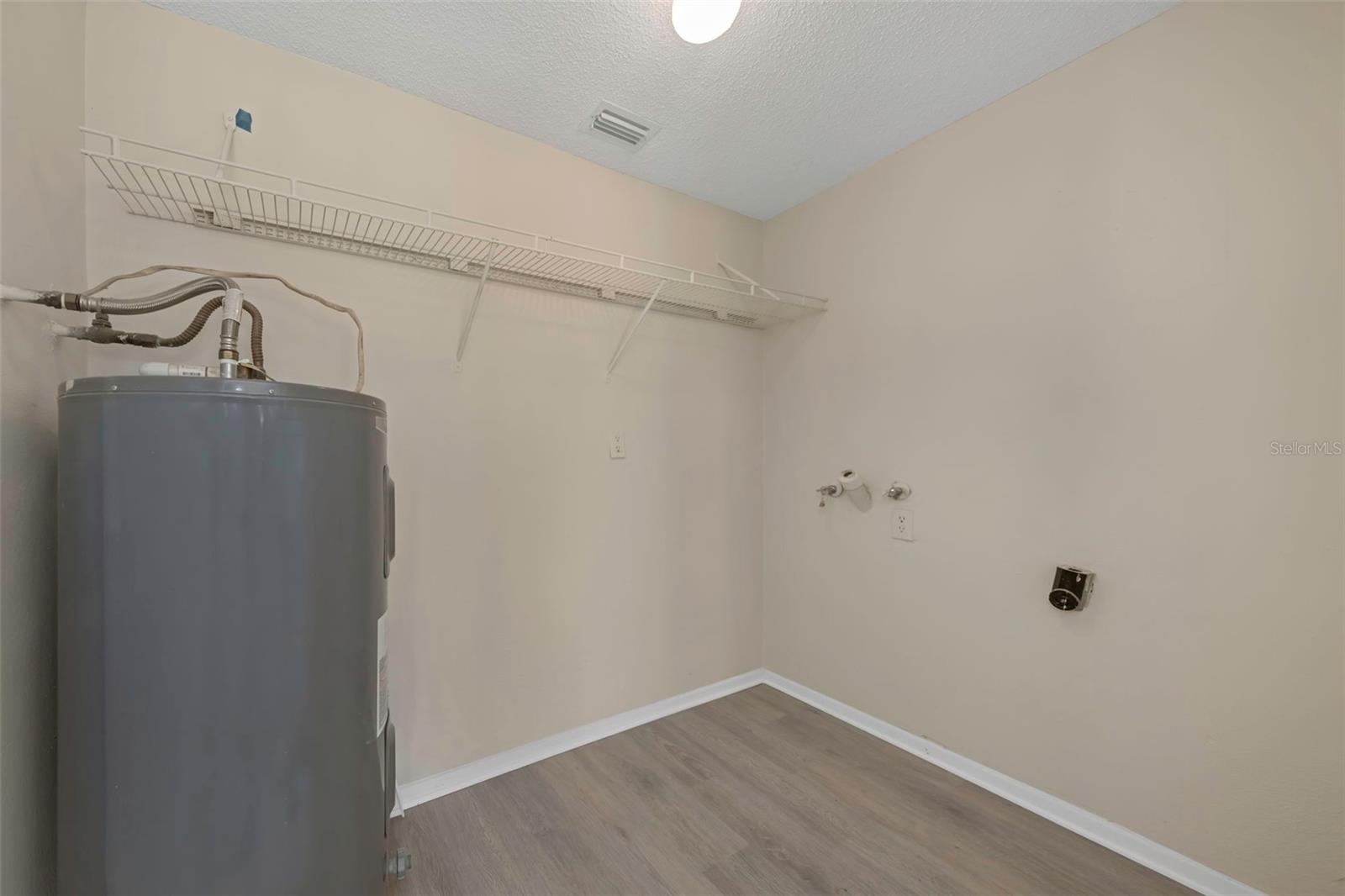 KENNY K SUB UNIT 1 - Residential