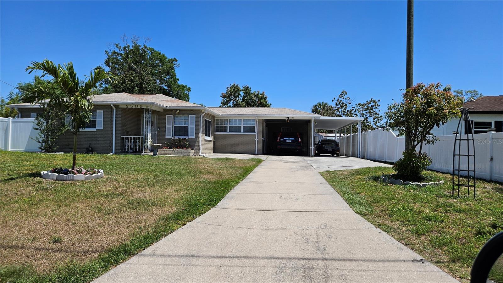 2505 MINNEHAHA