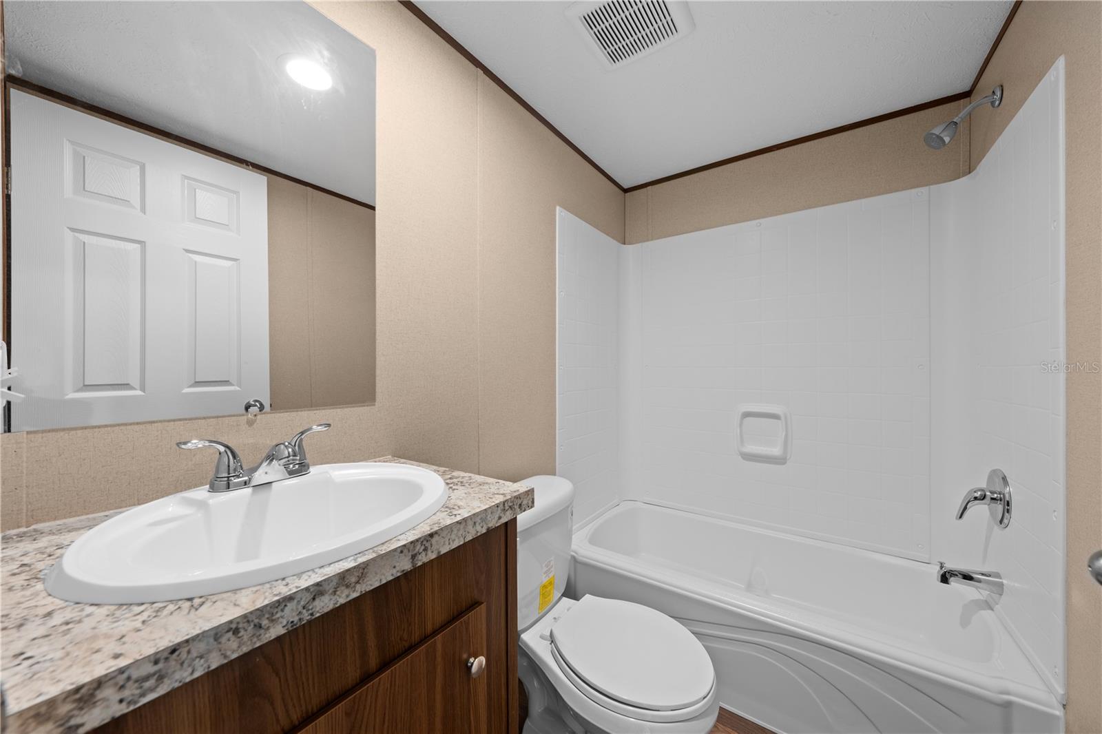 LAKE MARIAN SHORES - Residential