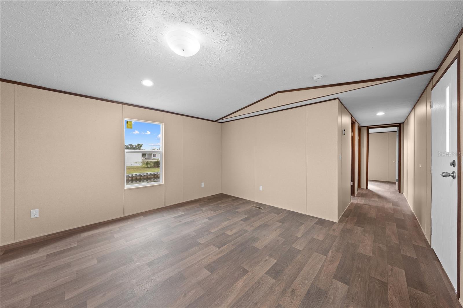 LAKE MARIAN SHORES - Residential