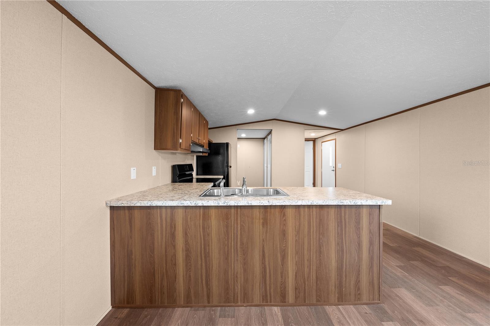 LAKE MARIAN SHORES - Residential