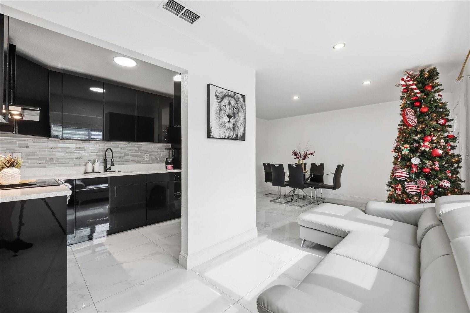 OAK GROVE SUB UNIT 1 - Residential Lease