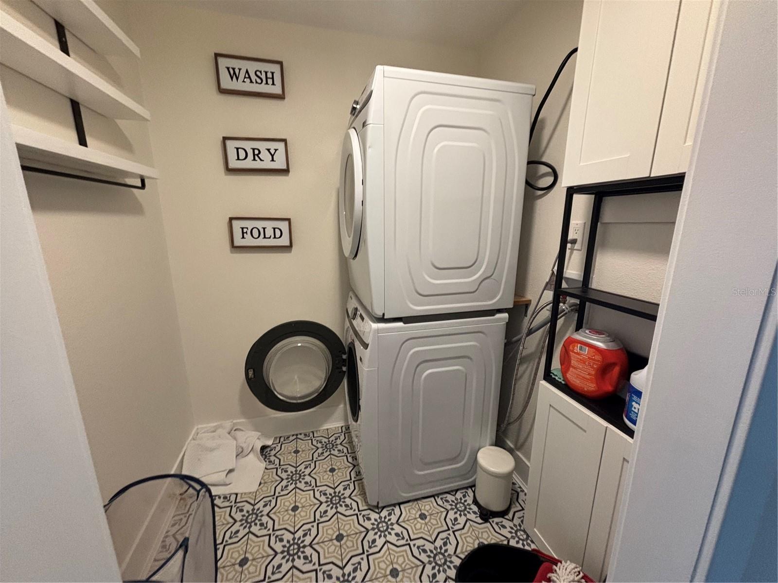 CORNER LAKES - Residential