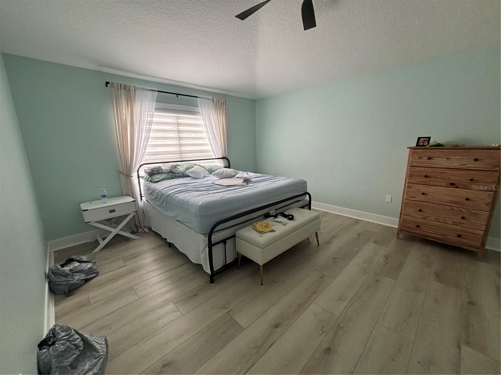 CORNER LAKES - Residential