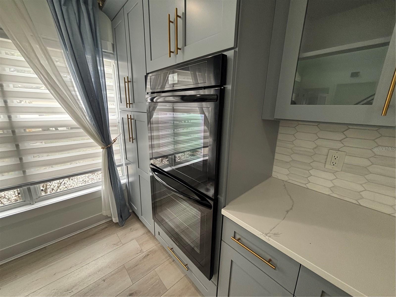 CORNER LAKES - Residential