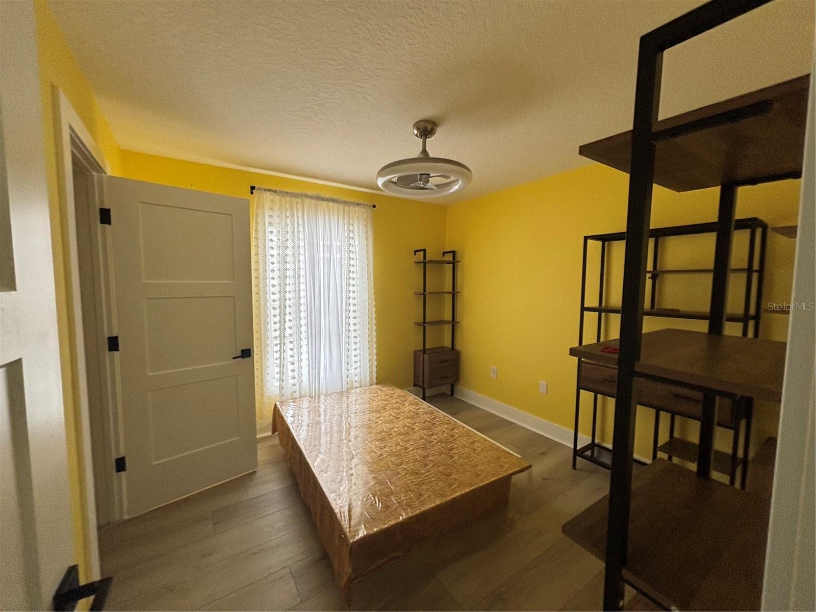 CORNER LAKES - Residential