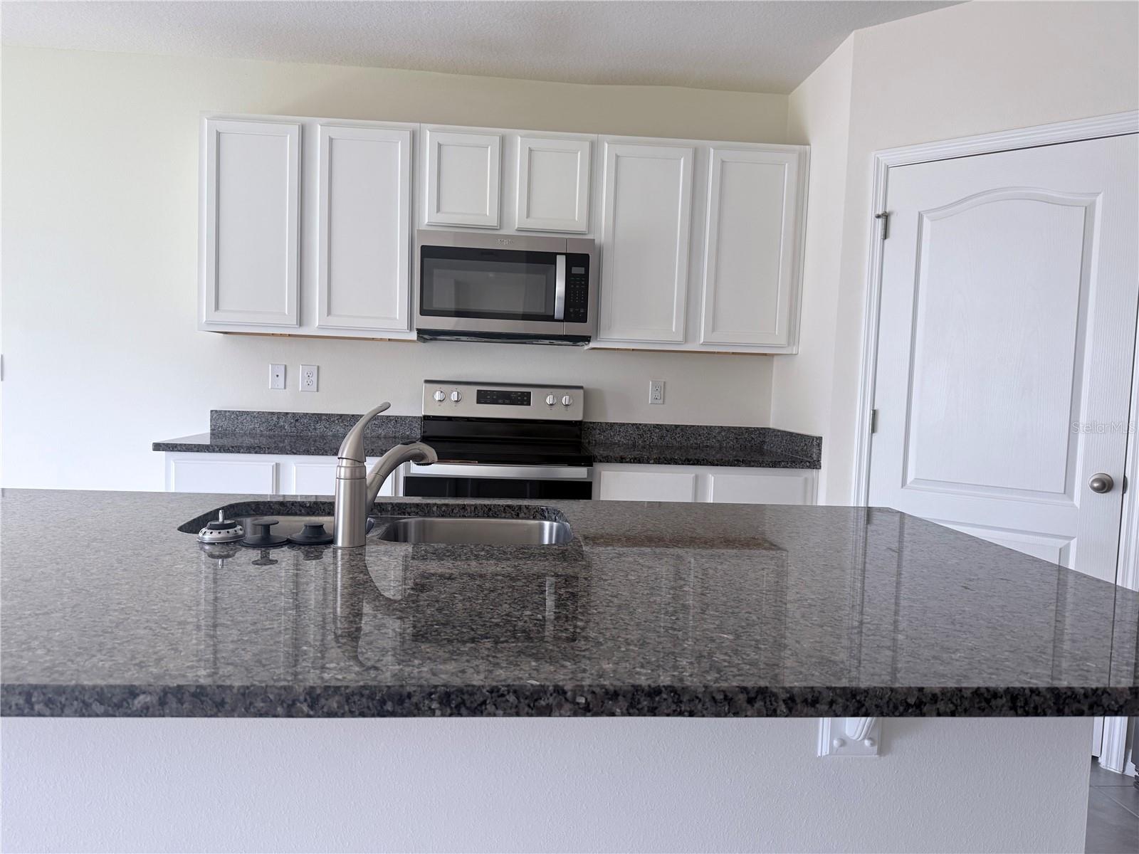 GLENWOOD PH 2 PB 30 PGS 36-38 LOT 117 - Residential Lease