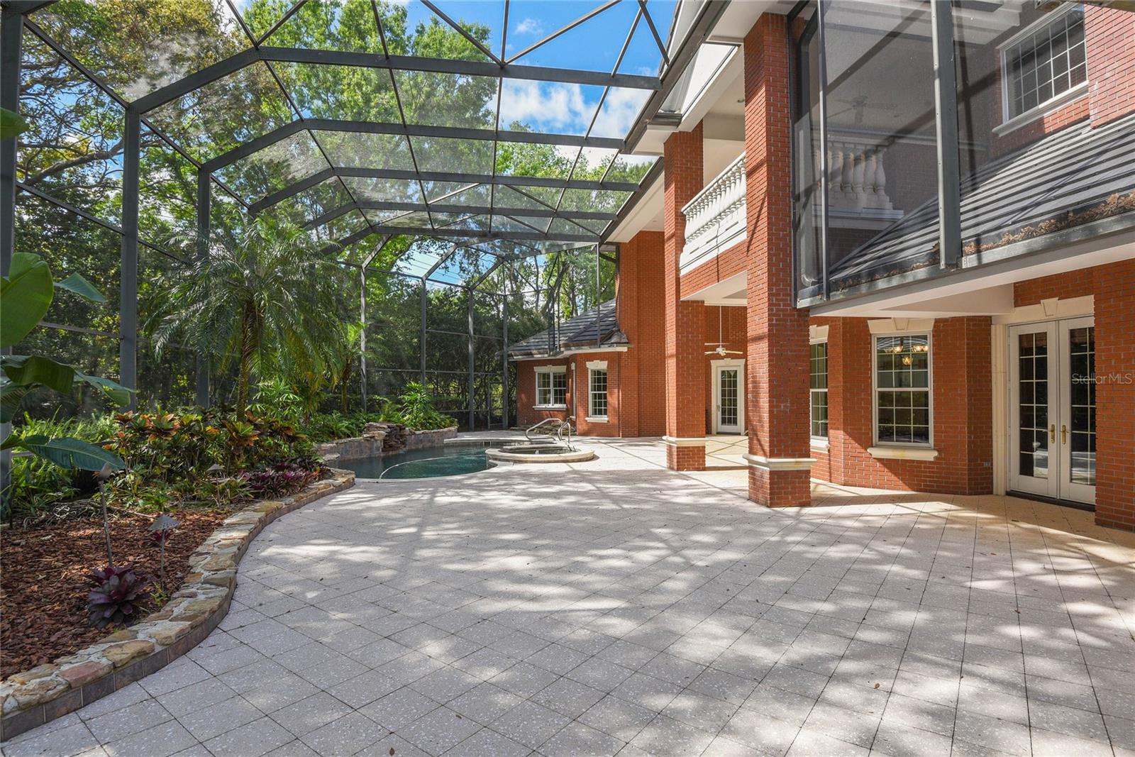 SUNSET BAY - Residential