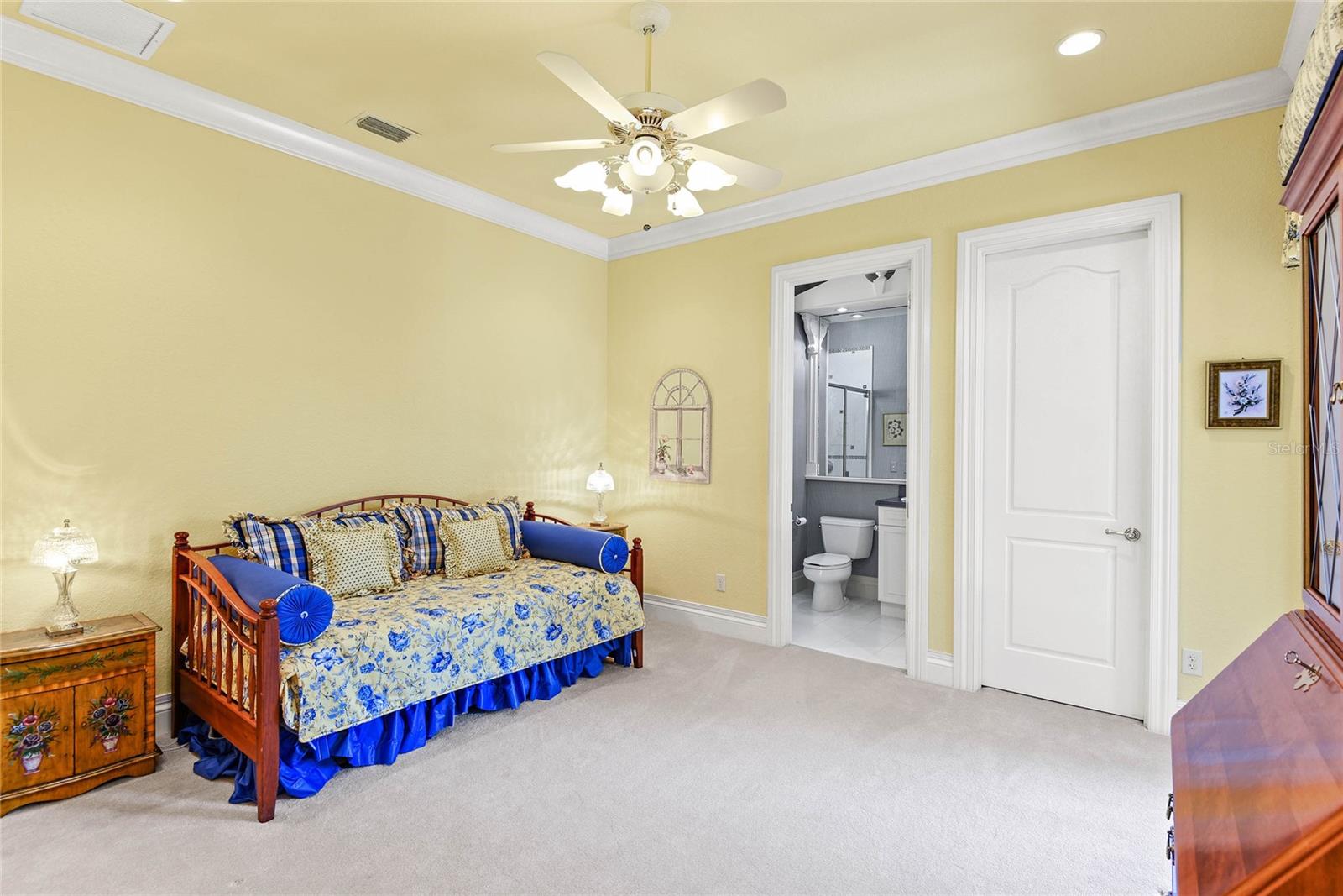 SUNSET BAY - Residential