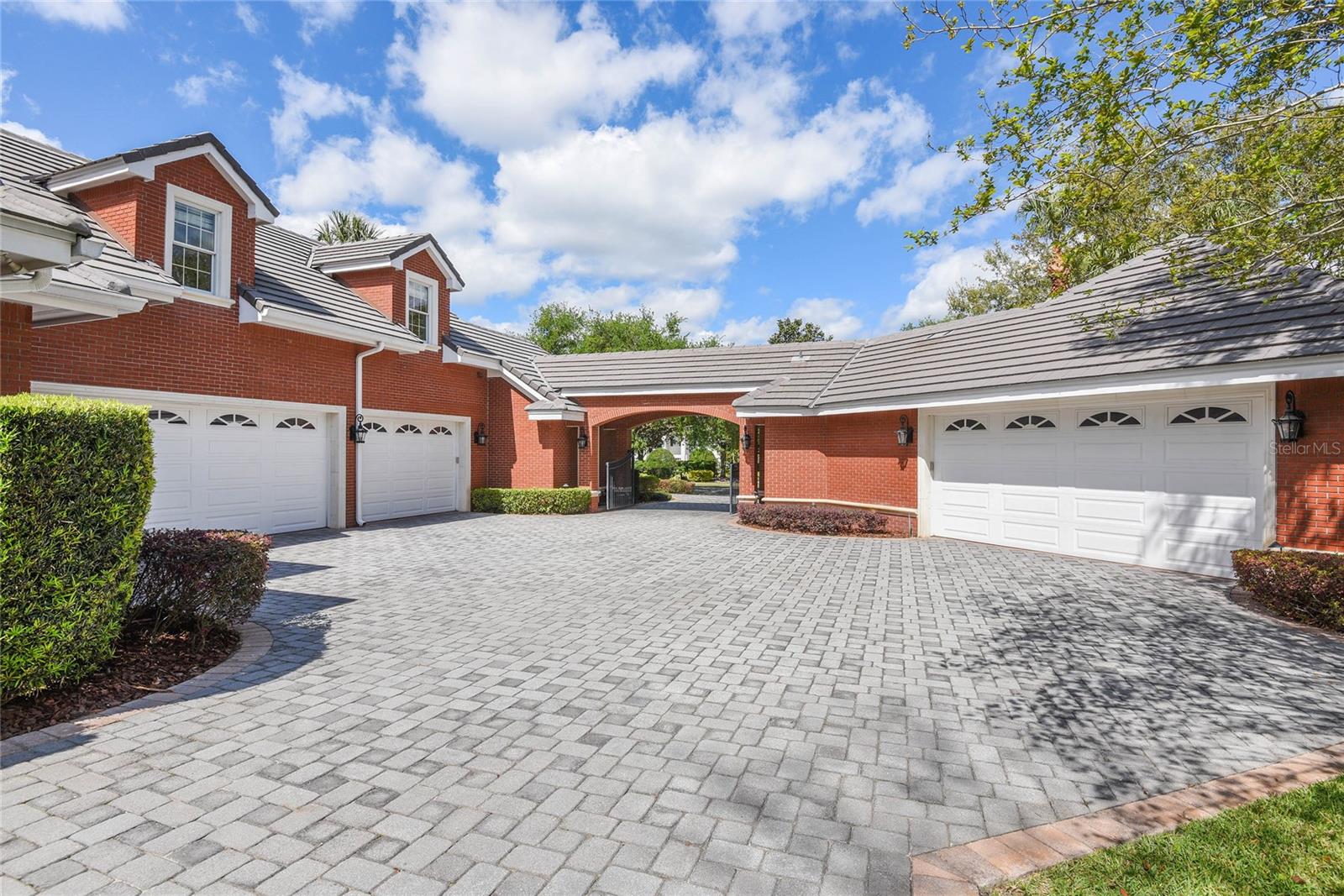 SUNSET BAY - Residential