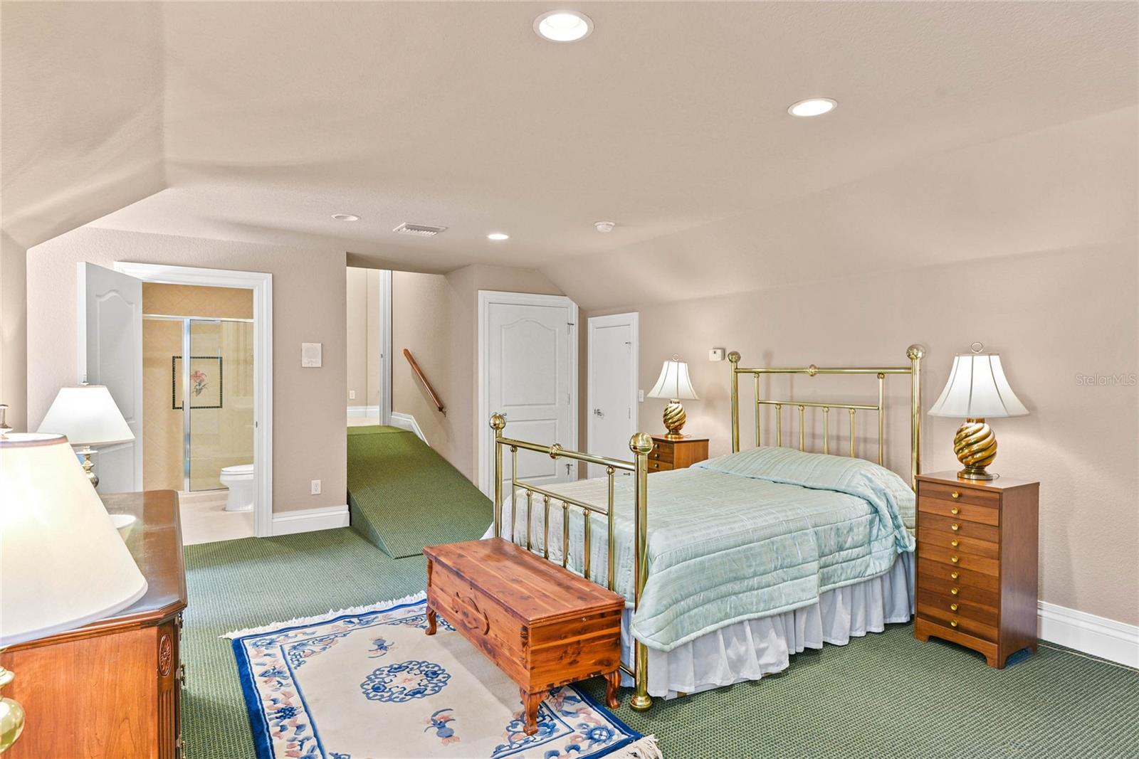 SUNSET BAY - Residential