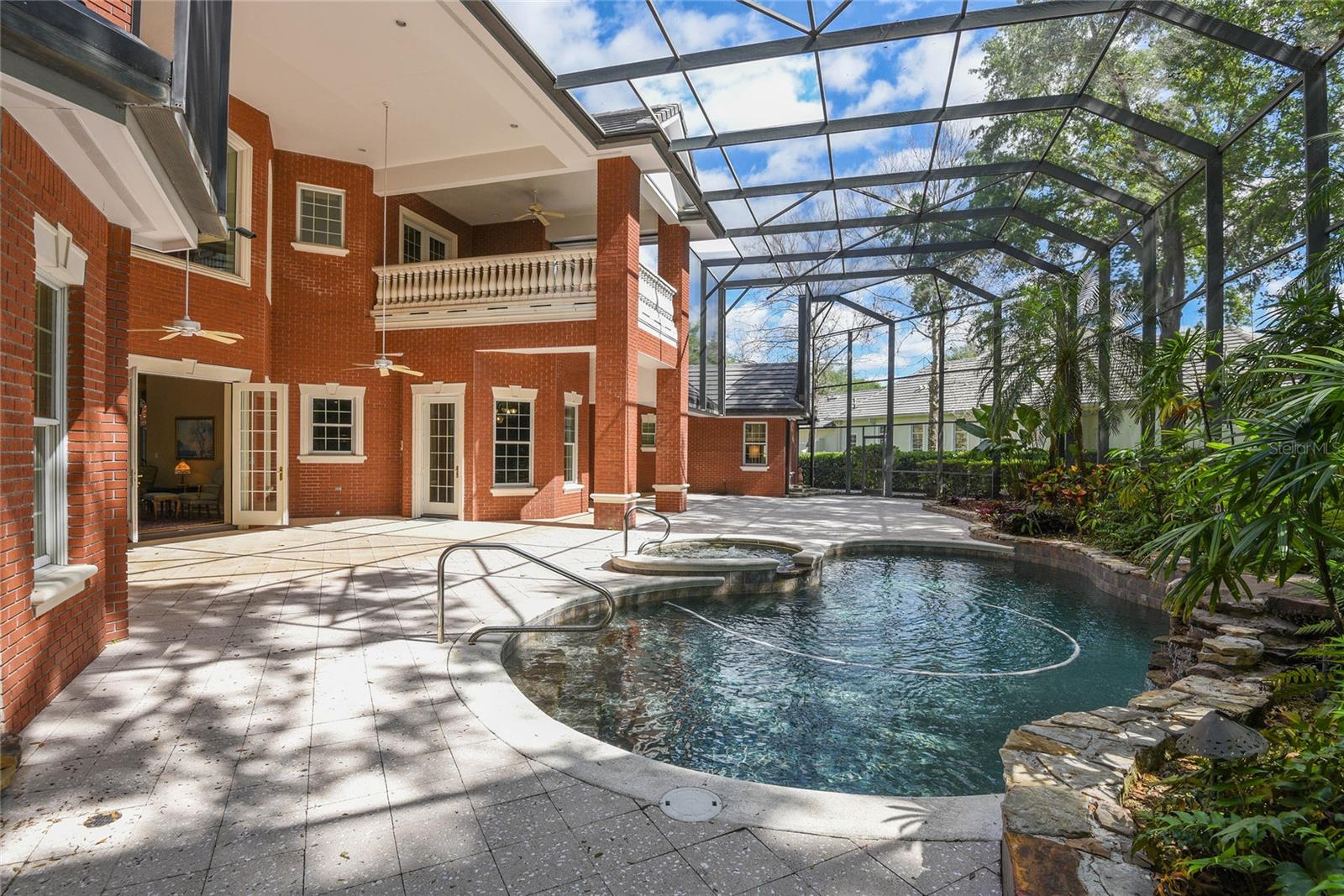 SUNSET BAY - Residential