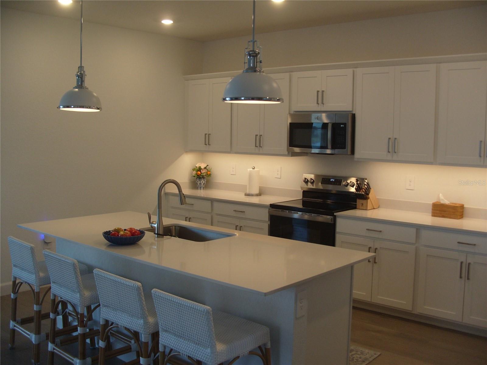 HARBOR EAST - Residential