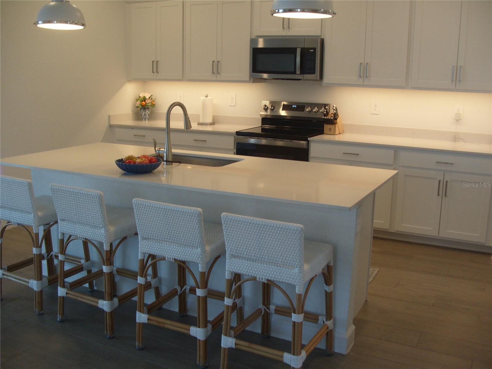 HARBOR EAST - Residential