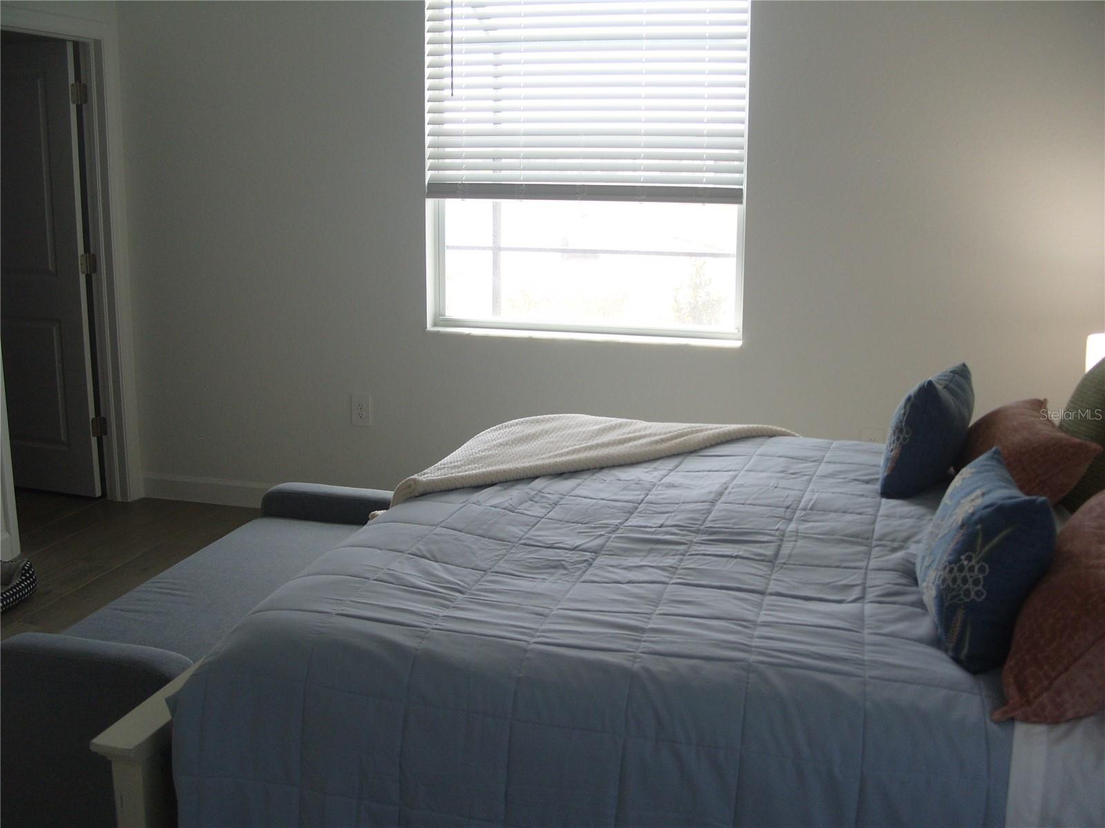 HARBOR EAST - Residential